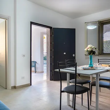 A Casa Di Nella Semesterbostad Lido di Noto